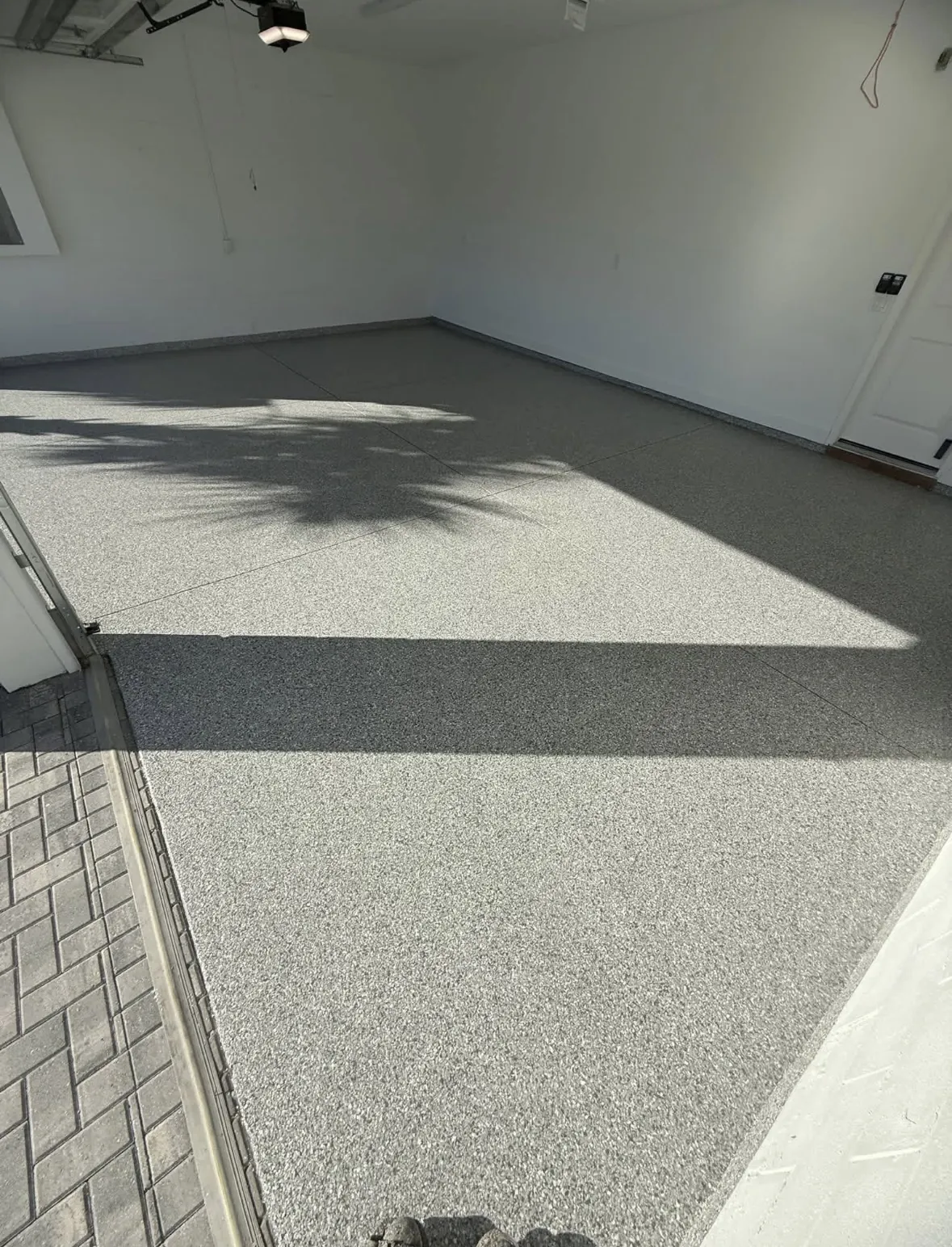 Bermuda Dunes / Garage / Flake by Acre