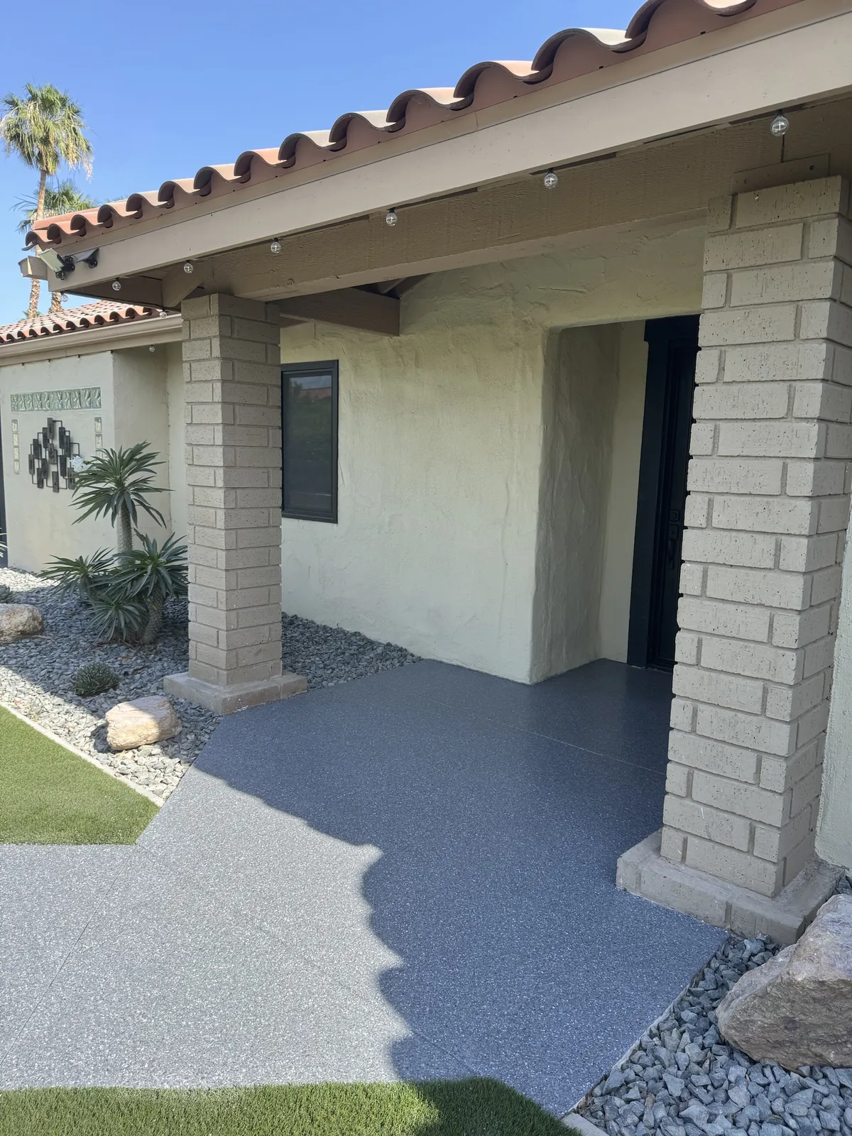 Palm Desert / Entry / Flake by Acre