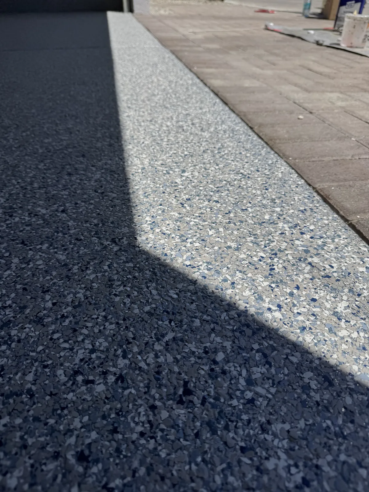 Palm Springs / Outdoor / Flake by Acre